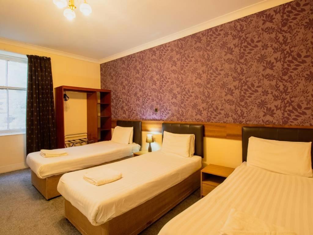 The Ben Mhor Hotel, Bar & Restaurant Grantown-on-Spey Экстерьер фото