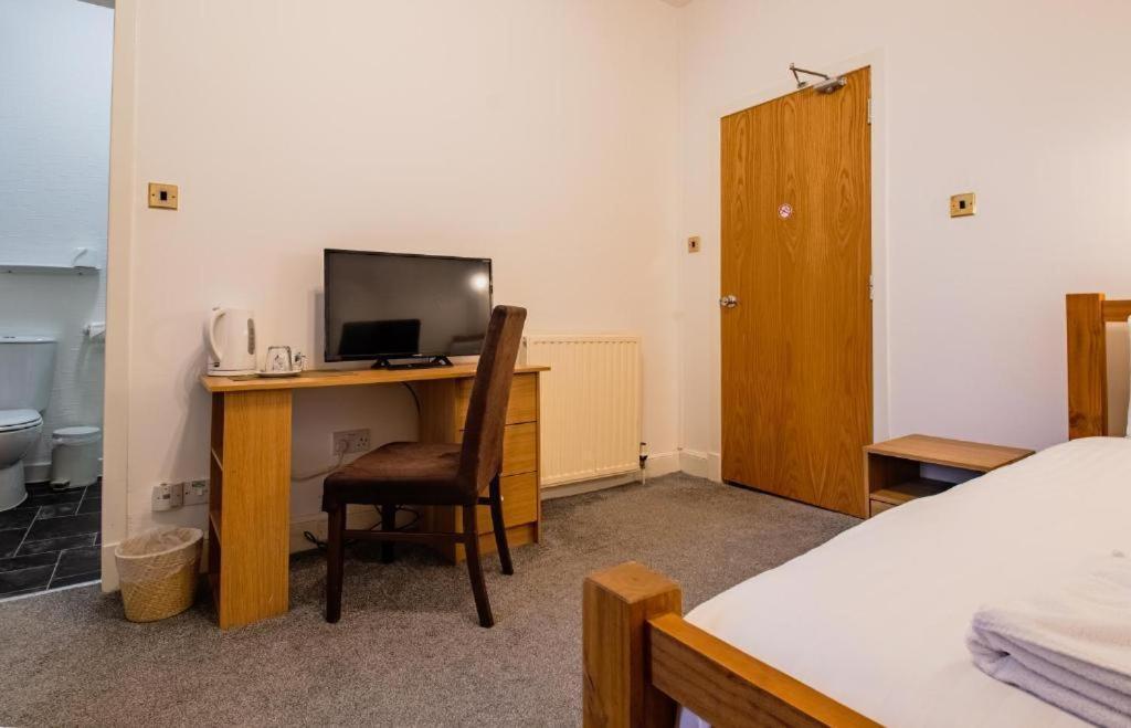 The Ben Mhor Hotel, Bar & Restaurant Grantown-on-Spey Экстерьер фото