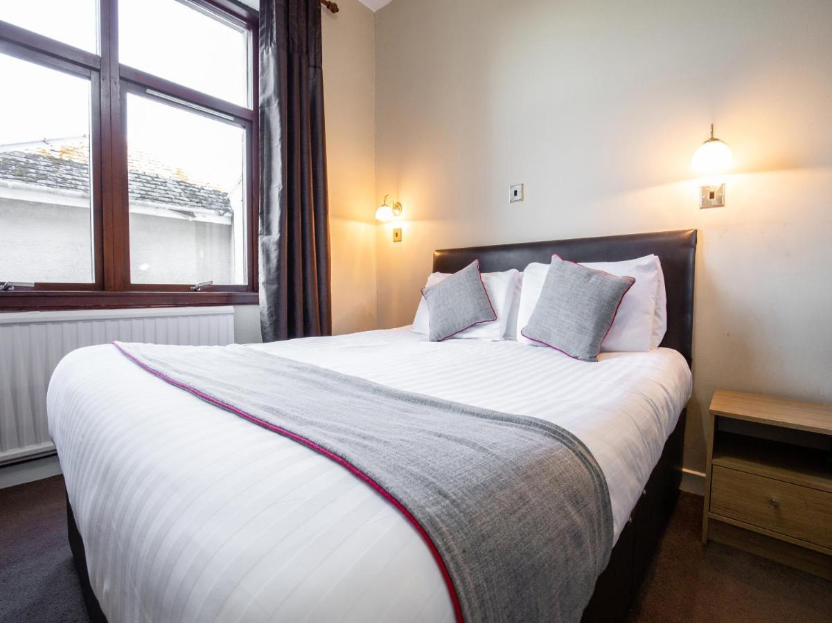 The Ben Mhor Hotel, Bar & Restaurant Grantown-on-Spey Экстерьер фото