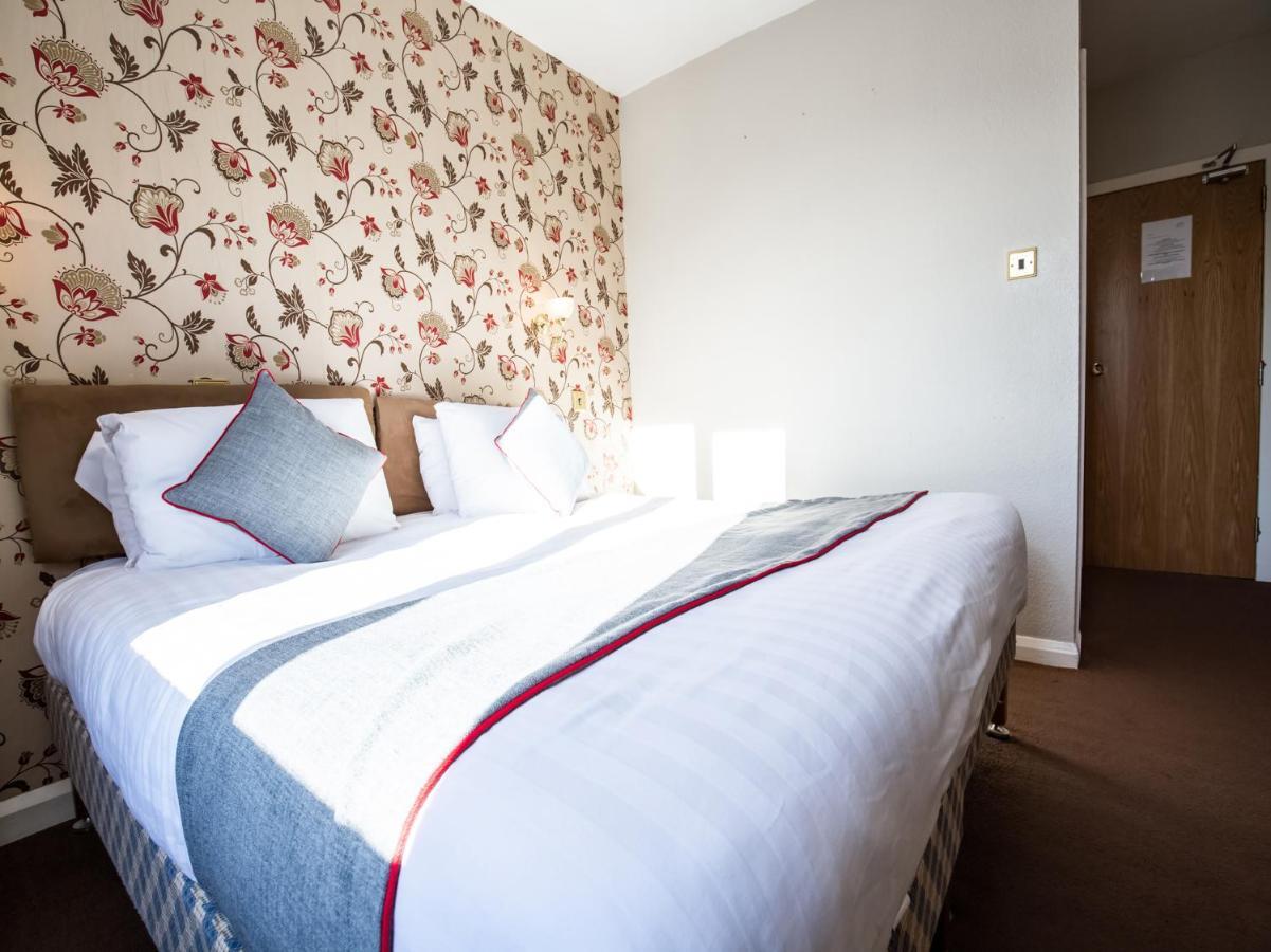 The Ben Mhor Hotel, Bar & Restaurant Grantown-on-Spey Экстерьер фото