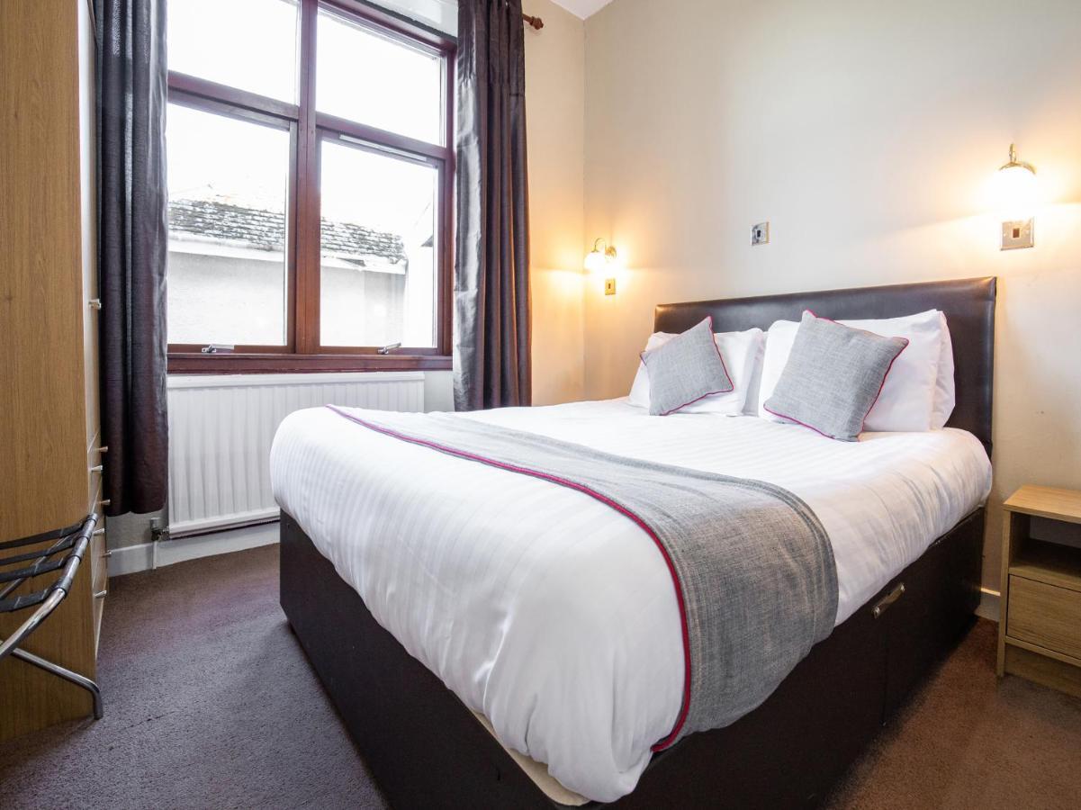 The Ben Mhor Hotel, Bar & Restaurant Grantown-on-Spey Экстерьер фото