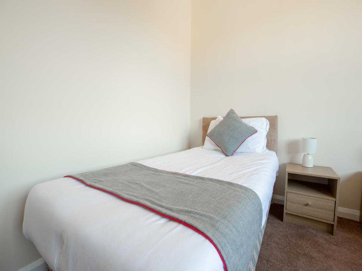 The Ben Mhor Hotel, Bar & Restaurant Grantown-on-Spey Экстерьер фото