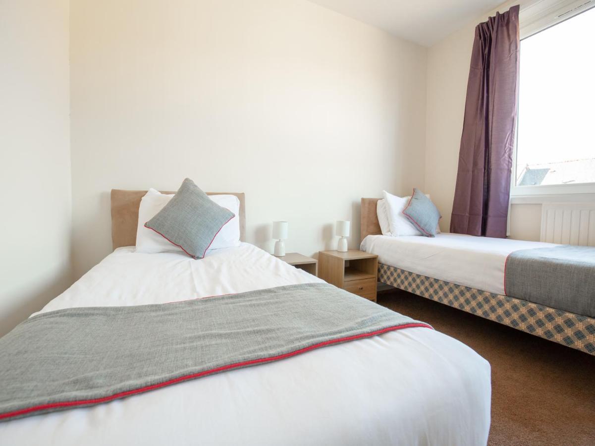 The Ben Mhor Hotel, Bar & Restaurant Grantown-on-Spey Экстерьер фото