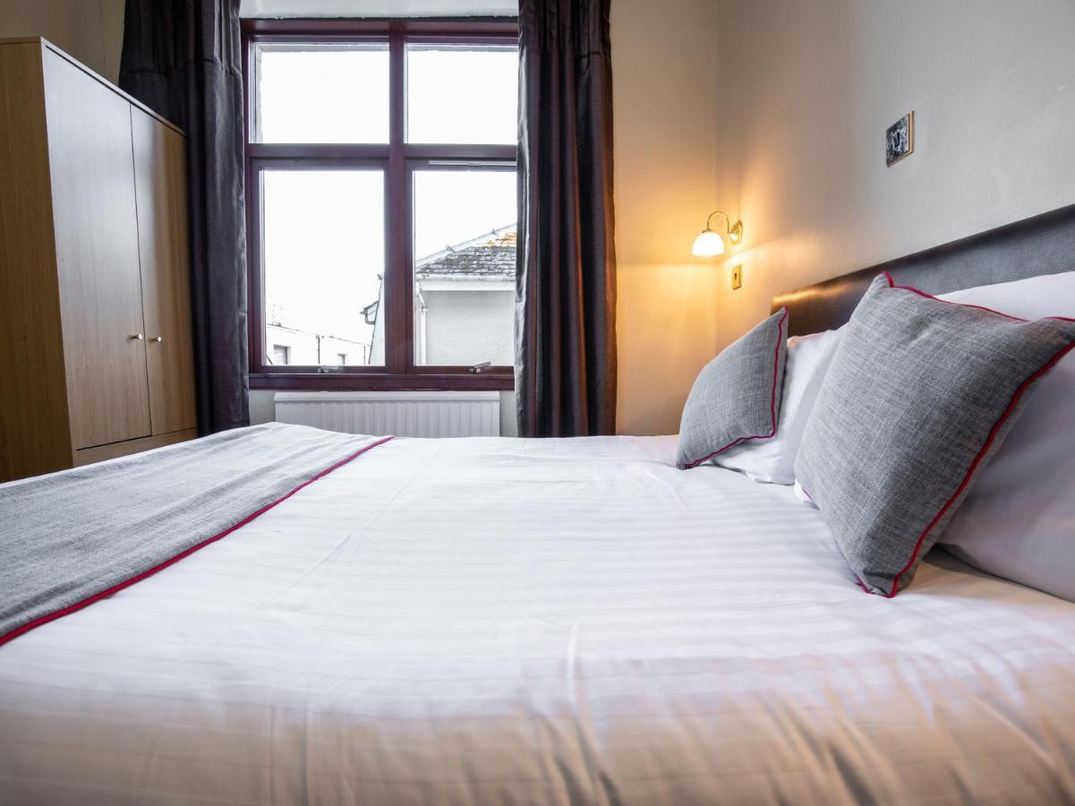 The Ben Mhor Hotel, Bar & Restaurant Grantown-on-Spey Экстерьер фото