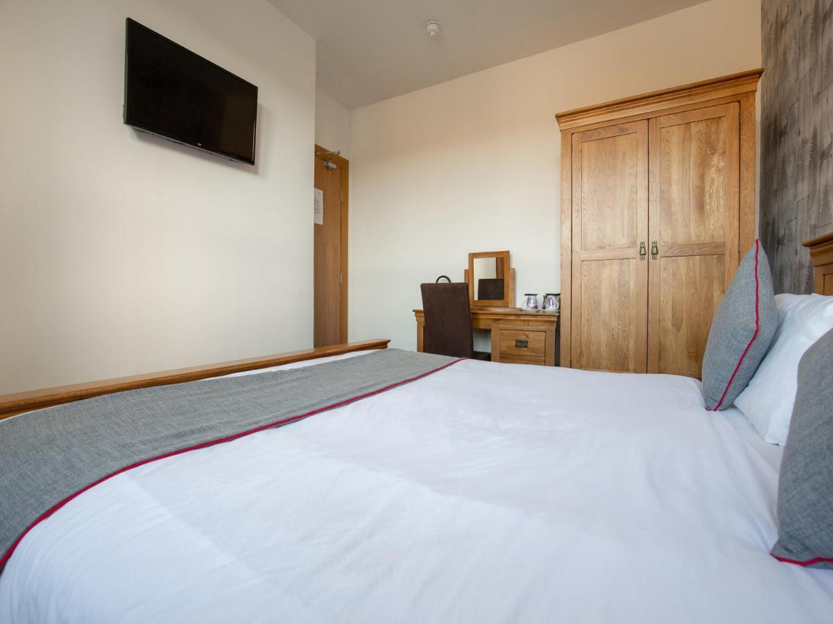 The Ben Mhor Hotel, Bar & Restaurant Grantown-on-Spey Экстерьер фото